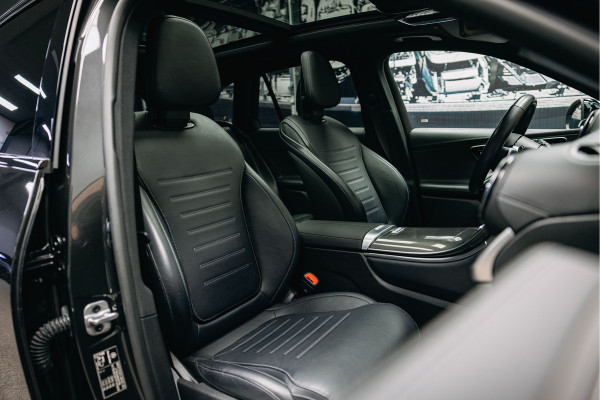 Mercedes-Benz GLC 300e 4MATIC AMG Line | Pano | Stoelverwarming | 360 camera | AMG Look