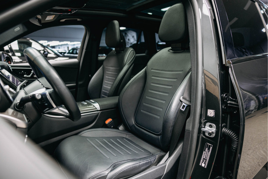 Mercedes-Benz GLC 300e 4MATIC AMG Line | Pano | Stoelverwarming | 360 camera | AMG Look