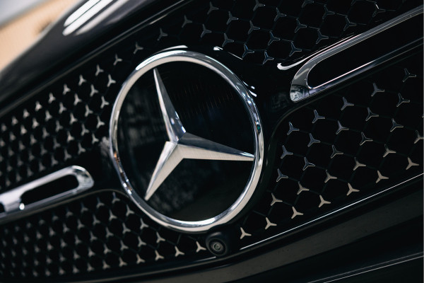 Mercedes-Benz GLC 300e 4MATIC AMG Line | Pano | Stoelverwarming | 360 camera | AMG Look