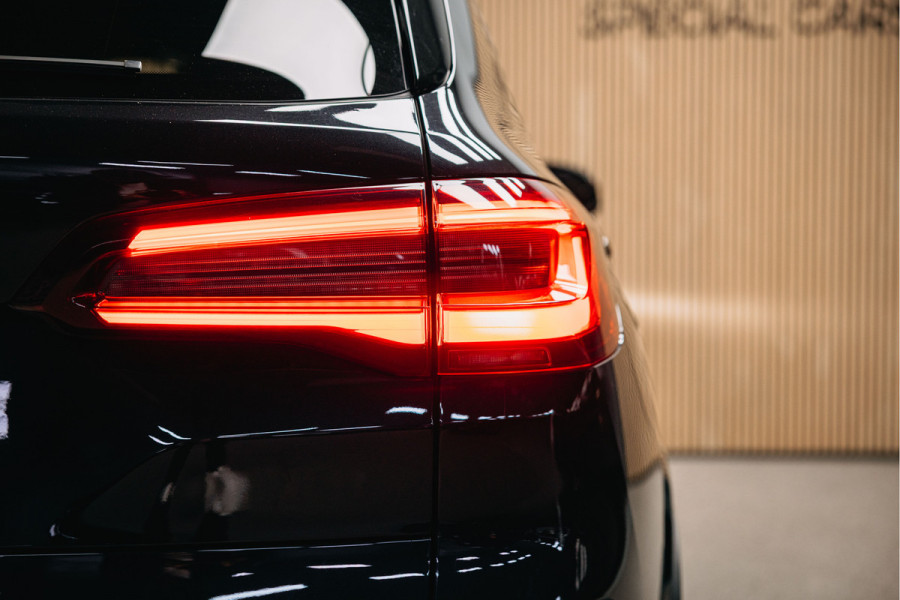 BMW X5 xDrive45e High Executive | Bowers & Wilkins | Carbon | Pano | Head-Up | Luchtvering | Trekhaak | Stoelverwarming en verkoeling | BMW X5 xDrive45e High Executive | Bowers & Wilkins | Carbon | Pano | Head-Up | Luchtvering | Trekhaak | Stoelverwarming en verkoeling |