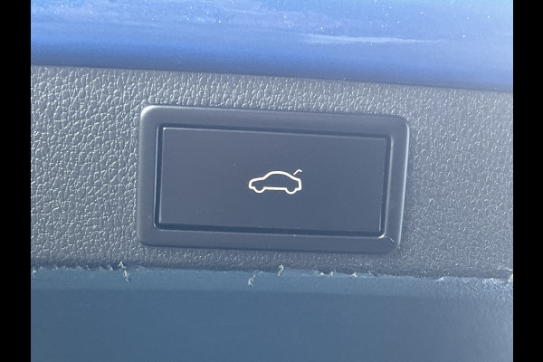 Škoda Octavia Combi 2.0 TSI RS Sportzetels Nav/Cam Carplay Stoelverw Elek.Klep Race-Blue Voll.Onderhouden! Škoda Octavia Combi 2.0 TSI RS Sportzetels Nav/Cam Carplay Stoelverw Elek.Klep Race-Blue Voll.Onderhouden!