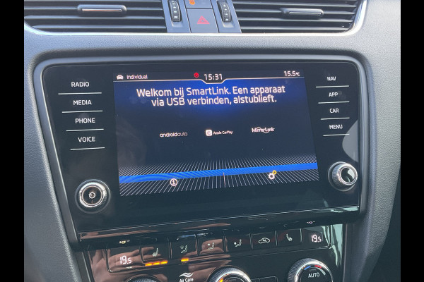 Škoda Octavia Combi 2.0 TSI RS Sportzetels Nav/Cam Carplay Stoelverw Elek.Klep Race-Blue Voll.Onderhouden! Škoda Octavia Combi 2.0 TSI RS Sportzetels Nav/Cam Carplay Stoelverw Elek.Klep Race-Blue Voll.Onderhouden!