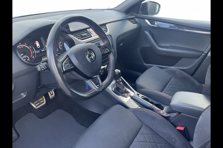 Škoda Octavia Combi 2.0 TSI RS Sportzetels Nav/Cam Carplay Stoelverw Elek.Klep Race-Blue Voll.Onderhouden! Škoda Octavia Combi 2.0 TSI RS Sportzetels Nav/Cam Carplay Stoelverw Elek.Klep Race-Blue Voll.Onderhouden!
