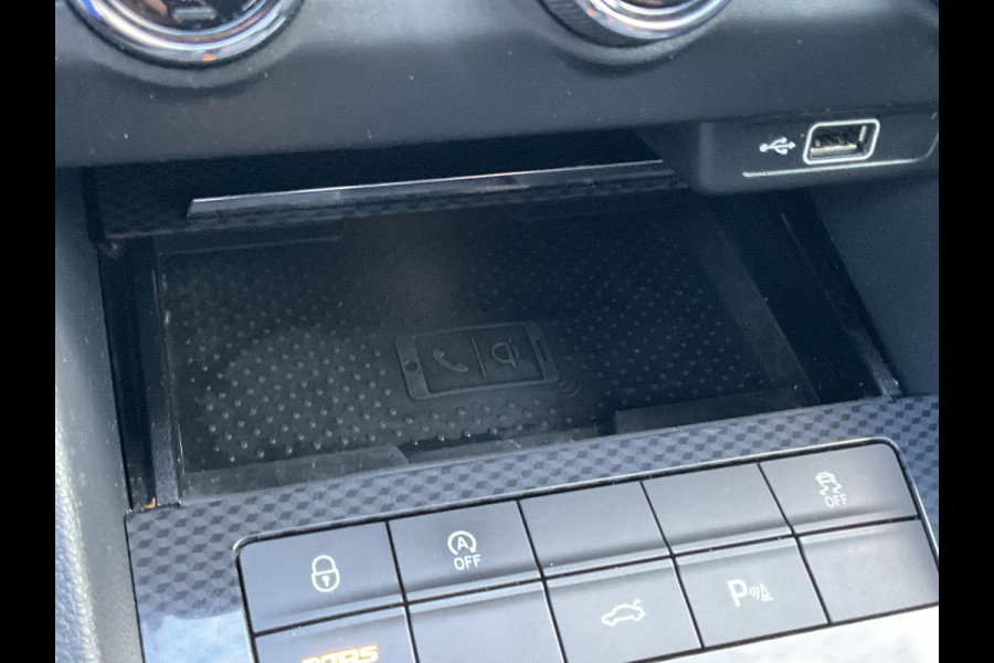 Škoda Octavia Combi 2.0 TSI RS Sportzetels Nav/Cam Carplay Stoelverw Elek.Klep Race-Blue Voll.Onderhouden! Škoda Octavia Combi 2.0 TSI RS Sportzetels Nav/Cam Carplay Stoelverw Elek.Klep Race-Blue Voll.Onderhouden!