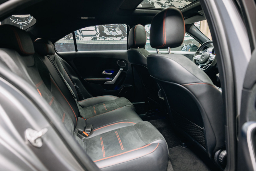 Mercedes-Benz A-Klasse 250 e | Burmester | Pano | Hybride | Matte Grijs | Head-Up | Stoelverwarming | Mercedes-Benz A-Klasse 250 e | Burmester | Pano | Hybride | Matte Grijs | Head-Up | Stoelverwarming |
