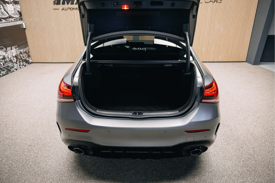 Mercedes-Benz A-Klasse 250 e | Burmester | Pano | Hybride | Matte Grijs | Head-Up | Stoelverwarming | Mercedes-Benz A-Klasse 250 e | Burmester | Pano | Hybride | Matte Grijs | Head-Up | Stoelverwarming |