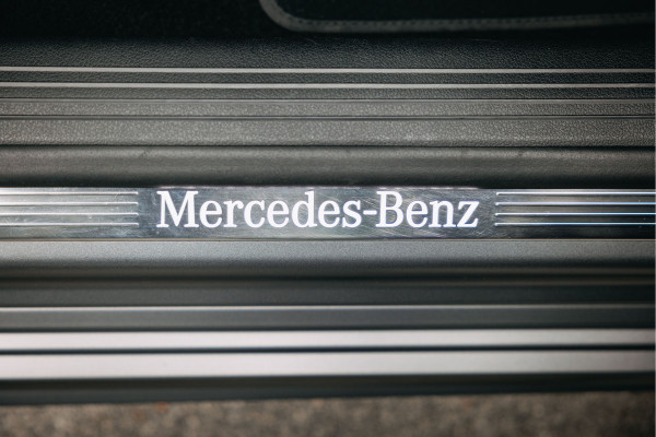 Mercedes-Benz A-Klasse 250 e | Burmester | Pano | Hybride | Matte Grijs | Head-Up | Stoelverwarming | Mercedes-Benz A-Klasse 250 e | Burmester | Pano | Hybride | Matte Grijs | Head-Up | Stoelverwarming |