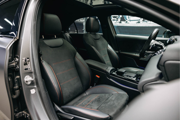 Mercedes-Benz A-Klasse 250 e | Burmester | Pano | Hybride | Matte Grijs | Head-Up | Stoelverwarming | Mercedes-Benz A-Klasse 250 e | Burmester | Pano | Hybride | Matte Grijs | Head-Up | Stoelverwarming |