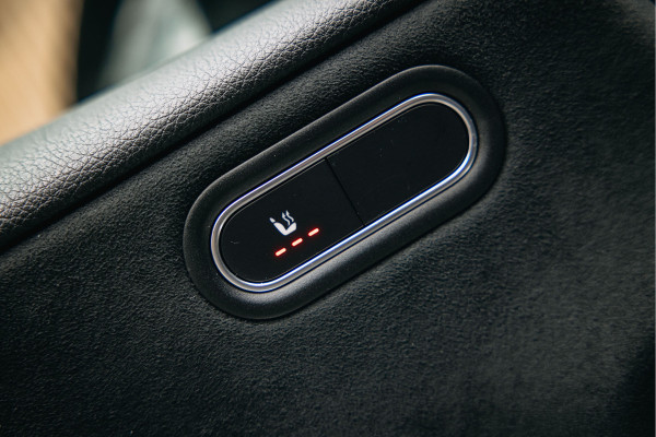 Mercedes-Benz A-Klasse 250 e | Burmester | Pano | Hybride | Matte Grijs | Head-Up | Stoelverwarming | Mercedes-Benz A-Klasse 250 e | Burmester | Pano | Hybride | Matte Grijs | Head-Up | Stoelverwarming |