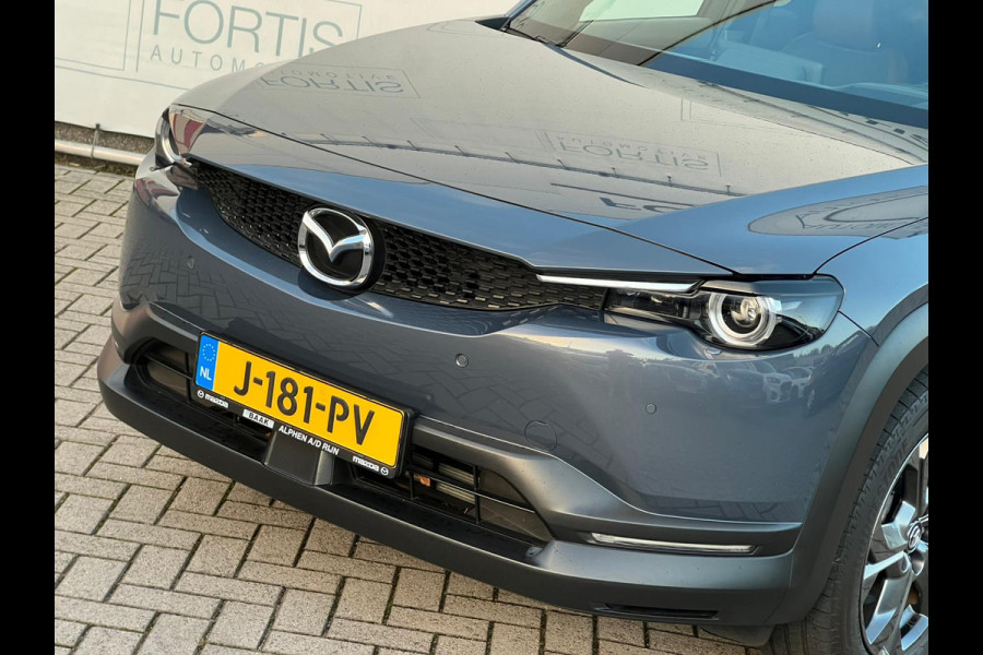 Mazda MX-30 e-SkyActiv 145 First Edition 36 kWh NL-AUTO | 100% ELEKTRISCH | CAMERA |STOELVERWARMING Mazda MX-30 e-SkyActiv 145 First Edition 36 kWh NL-AUTO | 100% ELEKTRISCH | CAMERA |STOELVERWARMING