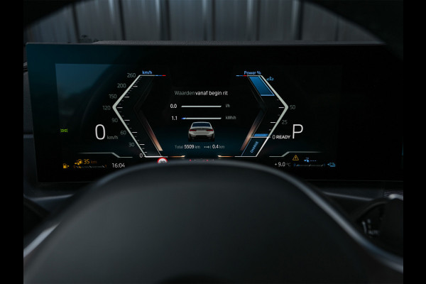 BMW 3-serie 330e | M-SPORT | SPORT SEATS | AMBIANCE INTERIEUR | ACTIVE CRUISE | DAB+ | HIFI SOUND | SHADOW-LINE | TREKHAAK | STUURVERWARMING BMW 3-serie 330e | M-SPORT | SPORT SEATS | AMBIANCE INTERIEUR | ACTIVE CRUISE | DAB+ | HIFI SOUND | SHADOW-LINE | TREKHAAK | STUURVERWARMING