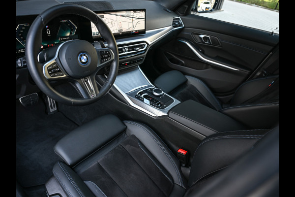 BMW 3-serie 330e | M-SPORT | SPORT SEATS | AMBIANCE INTERIEUR | ACTIVE CRUISE | DAB+ | HIFI SOUND | SHADOW-LINE | TREKHAAK | STUURVERWARMING BMW 3-serie 330e | M-SPORT | SPORT SEATS | AMBIANCE INTERIEUR | ACTIVE CRUISE | DAB+ | HIFI SOUND | SHADOW-LINE | TREKHAAK | STUURVERWARMING