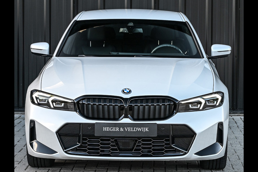 BMW 3-serie 330e | M-SPORT | SPORT SEATS | AMBIANCE INTERIEUR | ACTIVE CRUISE | DAB+ | HIFI SOUND | SHADOW-LINE | TREKHAAK | STUURVERWARMING BMW 3-serie 330e | M-SPORT | SPORT SEATS | AMBIANCE INTERIEUR | ACTIVE CRUISE | DAB+ | HIFI SOUND | SHADOW-LINE | TREKHAAK | STUURVERWARMING