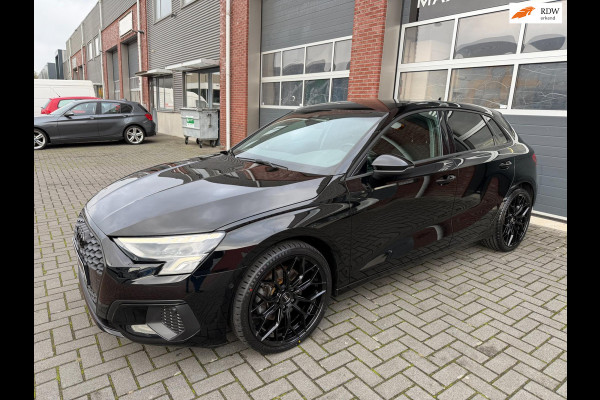 Audi A3 SPORTBACK 35 TFSI AUT LED ACC Leder Carplay Camera Audi A3 SPORTBACK 35 TFSI AUT LED ACC Leder Carplay Camera