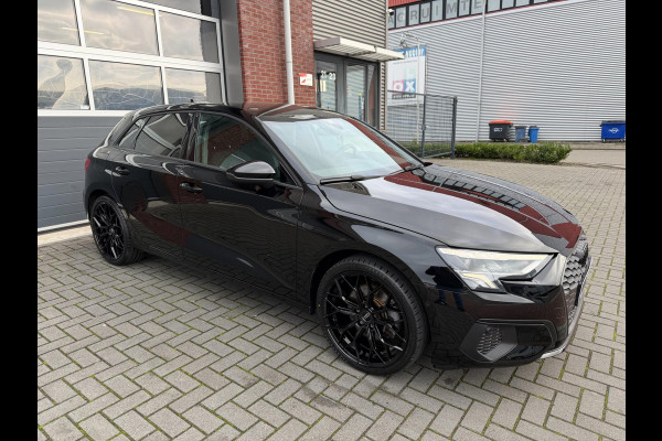 Audi A3 SPORTBACK 35 TFSI AUT LED ACC Leder Carplay Camera Audi A3 SPORTBACK 35 TFSI AUT LED ACC Leder Carplay Camera