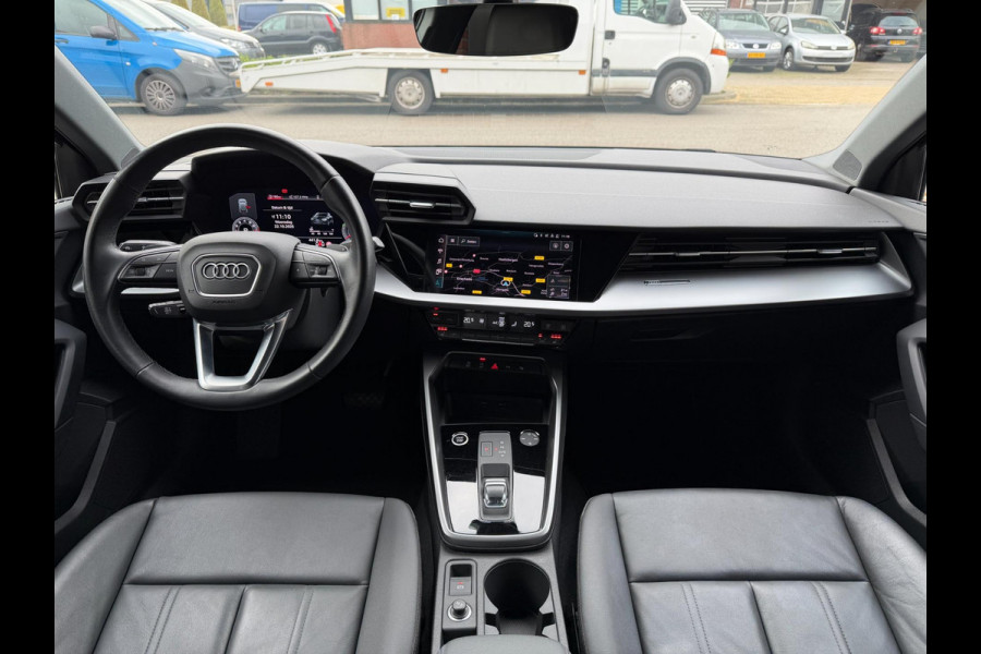 Audi A3 SPORTBACK 35 TFSI AUT LED ACC Leder Carplay Camera Audi A3 SPORTBACK 35 TFSI AUT LED ACC Leder Carplay Camera