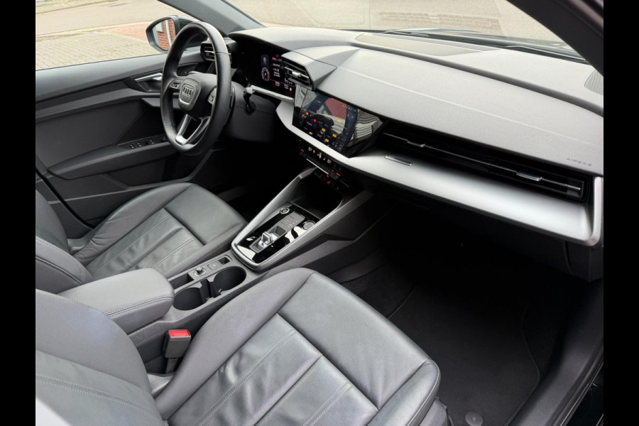 Audi A3 SPORTBACK 35 TFSI AUT LED ACC Leder Carplay Camera Audi A3 SPORTBACK 35 TFSI AUT LED ACC Leder Carplay Camera