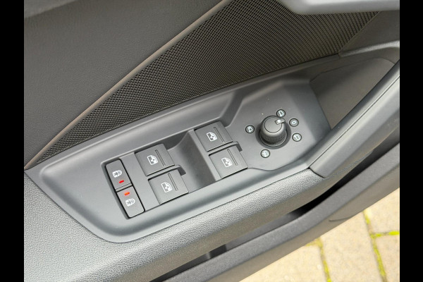 Audi A3 SPORTBACK 35 TFSI AUT LED ACC Leder Carplay Camera Audi A3 SPORTBACK 35 TFSI AUT LED ACC Leder Carplay Camera