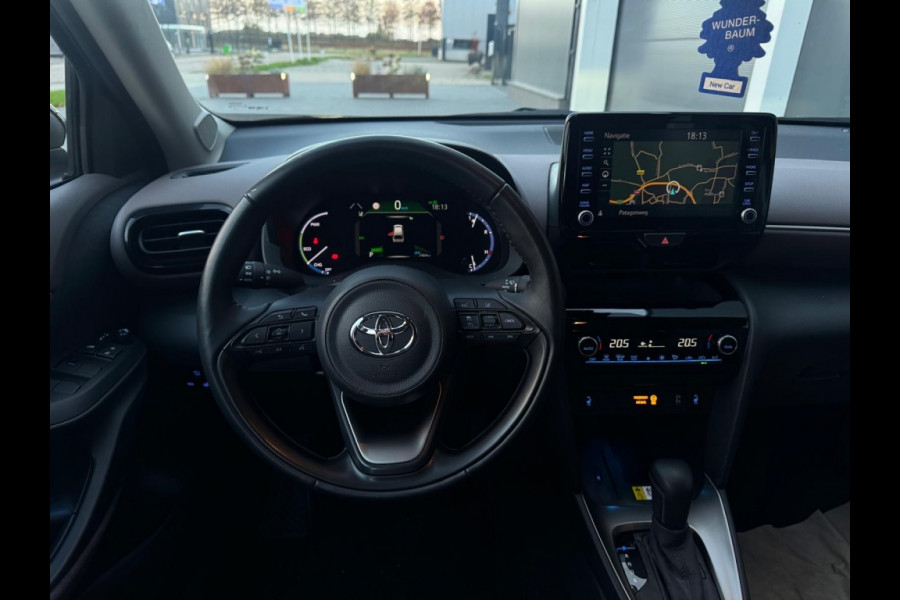 Toyota Yaris Cross 1.5 Hybrid Dynamic FULL NAVI CAMERA PDC LEDER SPORTVELGEN Toyota Yaris Cross 1.5 Hybrid Dynamic FULL NAVI CAMERA PDC LEDER SPORTVELGEN
