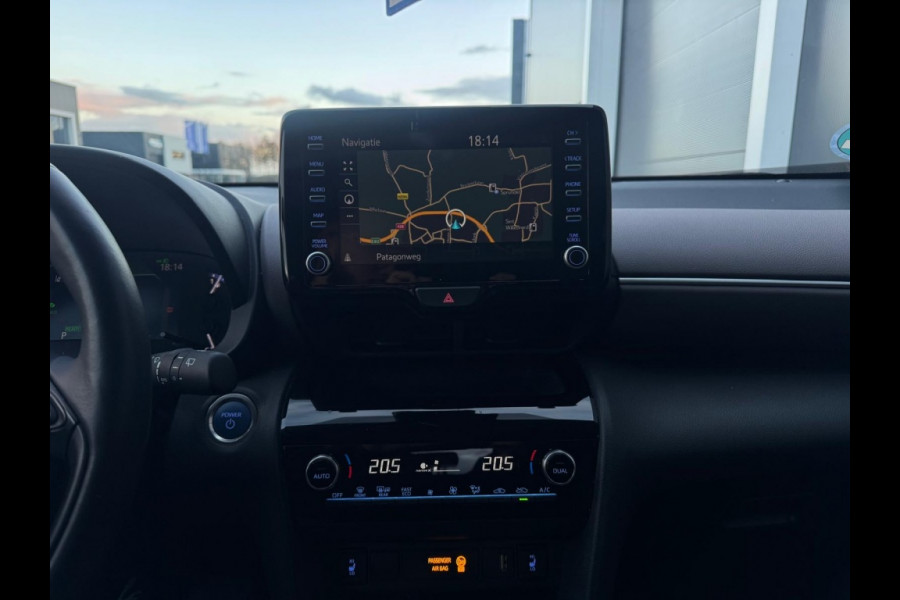 Toyota Yaris Cross 1.5 Hybrid Dynamic FULL NAVI CAMERA PDC LEDER SPORTVELGEN Toyota Yaris Cross 1.5 Hybrid Dynamic FULL NAVI CAMERA PDC LEDER SPORTVELGEN