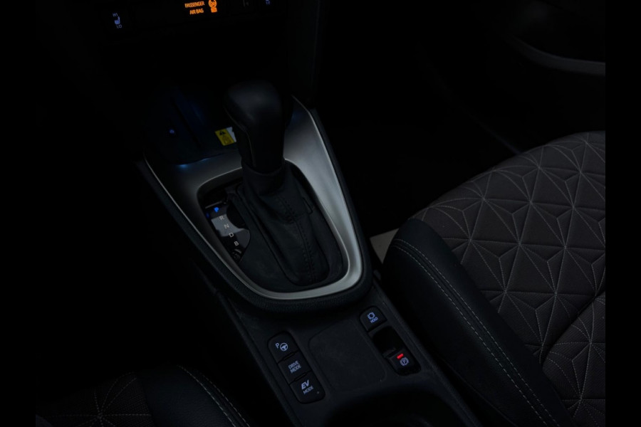 Toyota Yaris Cross 1.5 Hybrid Dynamic FULL NAVI CAMERA PDC LEDER SPORTVELGEN Toyota Yaris Cross 1.5 Hybrid Dynamic FULL NAVI CAMERA PDC LEDER SPORTVELGEN