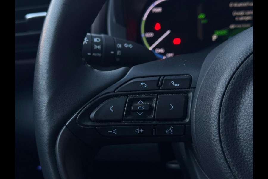 Toyota Yaris Cross 1.5 Hybrid Dynamic FULL NAVI CAMERA PDC LEDER SPORTVELGEN Toyota Yaris Cross 1.5 Hybrid Dynamic FULL NAVI CAMERA PDC LEDER SPORTVELGEN