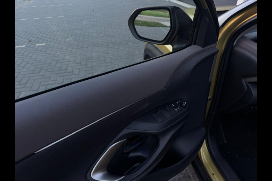 Toyota Yaris Cross 1.5 Hybrid Dynamic FULL NAVI CAMERA PDC LEDER SPORTVELGEN Toyota Yaris Cross 1.5 Hybrid Dynamic FULL NAVI CAMERA PDC LEDER SPORTVELGEN