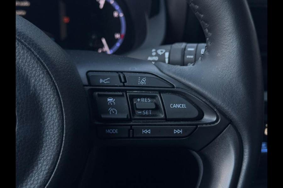 Toyota Yaris Cross 1.5 Hybrid Dynamic FULL NAVI CAMERA PDC LEDER SPORTVELGEN Toyota Yaris Cross 1.5 Hybrid Dynamic FULL NAVI CAMERA PDC LEDER SPORTVELGEN