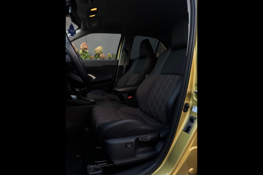 Toyota Yaris Cross 1.5 Hybrid Dynamic FULL NAVI CAMERA PDC LEDER SPORTVELGEN Toyota Yaris Cross 1.5 Hybrid Dynamic FULL NAVI CAMERA PDC LEDER SPORTVELGEN