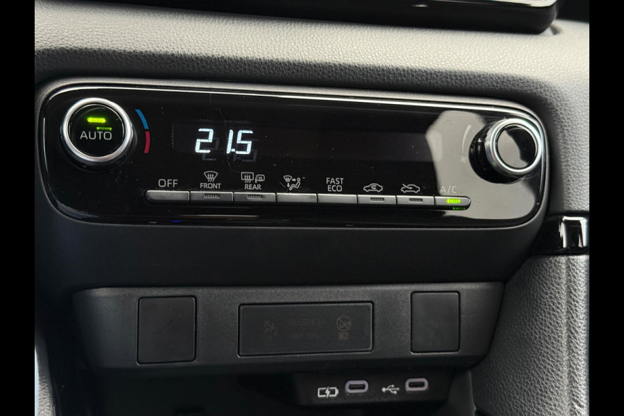 Toyota Yaris 1.5 Hybrid Dynamic CarPlay Camera