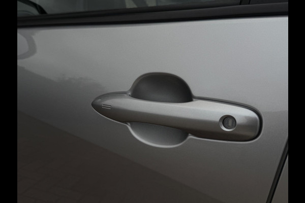 Toyota Yaris 1.5 Hybrid Dynamic CarPlay Camera