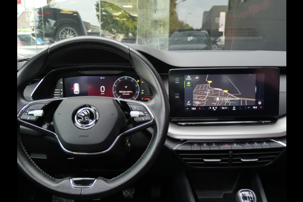 Škoda Octavia Combi 1.0 TSI BUSINESS | PANORAMA | DIGI DASH | LED | TREKHAAK | DEALER O-H!! Škoda Octavia Combi 1.0 TSI BUSINESS | PANORAMA | DIGI DASH | LED | TREKHAAK | DEALER O-H!!