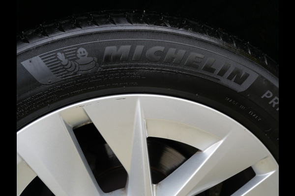 Škoda Octavia Combi 1.0 TSI BUSINESS | PANORAMA | DIGI DASH | LED | TREKHAAK | DEALER O-H!! Škoda Octavia Combi 1.0 TSI BUSINESS | PANORAMA | DIGI DASH | LED | TREKHAAK | DEALER O-H!!