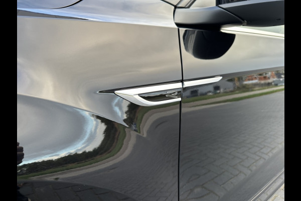 Volkswagen T-Roc Cabrio 1.5 TSI R-Line M2023 TREKHAAK CAMERA NAVI APPLE CARPLAY Volkswagen T-Roc Cabrio 1.5 TSI R-Line M2023 TREKHAAK CAMERA NAVI APPLE CARPLAY