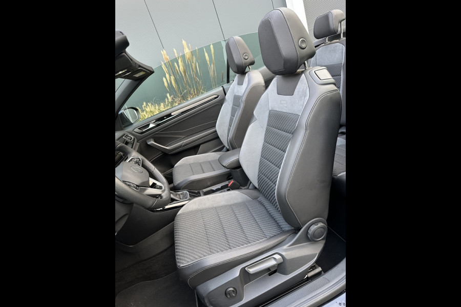 Volkswagen T-Roc Cabrio 1.5 TSI R-Line M2023 TREKHAAK CAMERA NAVI APPLE CARPLAY Volkswagen T-Roc Cabrio 1.5 TSI R-Line M2023 TREKHAAK CAMERA NAVI APPLE CARPLAY