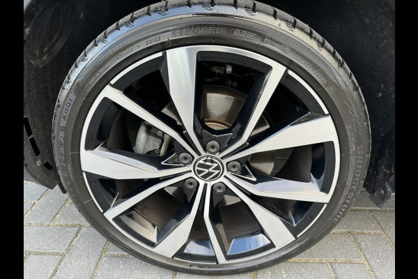 Volkswagen T-Roc Cabrio 1.5 TSI R-Line M2023 TREKHAAK CAMERA NAVI APPLE CARPLAY Volkswagen T-Roc Cabrio 1.5 TSI R-Line M2023 TREKHAAK CAMERA NAVI APPLE CARPLAY