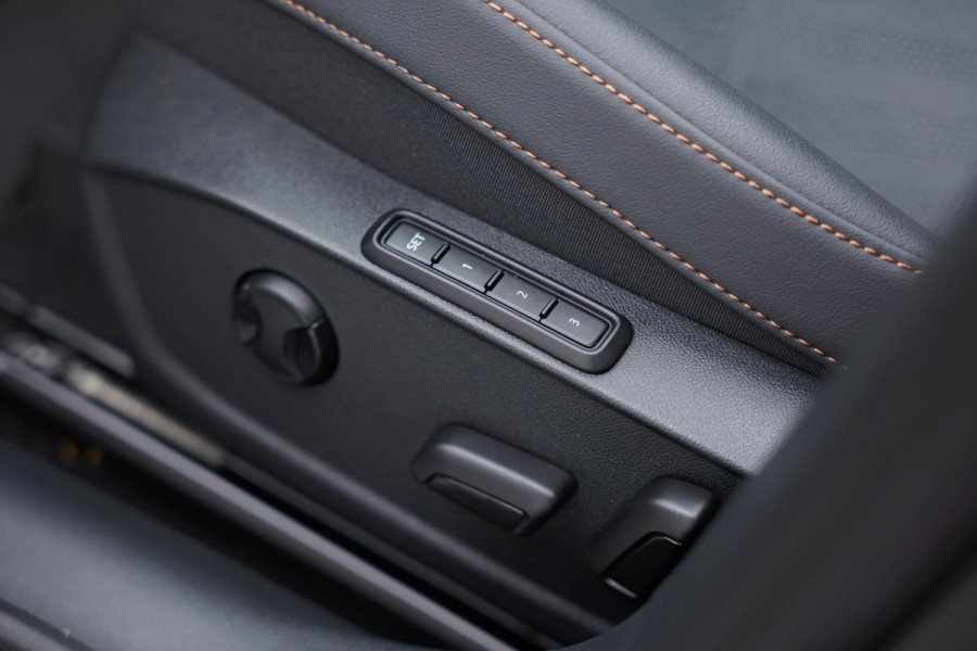 CUPRA Formentor 1.5 TSI Business Edition Plus |Pano|Memory|Senheiser|Camera|Dodehoek| CUPRA Formentor 1.5 TSI Business Edition Plus |Pano|Memory|Senheiser|Camera|Dodehoek|