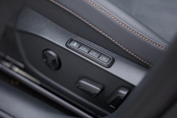 CUPRA Formentor 1.5 TSI Business Edition Plus |Pano|Memory|Senheiser|Camera|Dodehoek| CUPRA Formentor 1.5 TSI Business Edition Plus |Pano|Memory|Senheiser|Camera|Dodehoek|