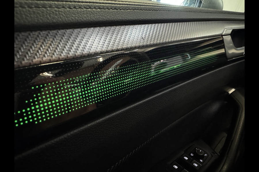 Volkswagen Arteon R Shooting Brake 4Motion 2.0 TSI 320PK R-SPORT NAVI/LEDER/VIRTUAL Volkswagen Arteon R Shooting Brake 4Motion 2.0 TSI 320PK R-SPORT NAVI/LEDER/VIRTUAL