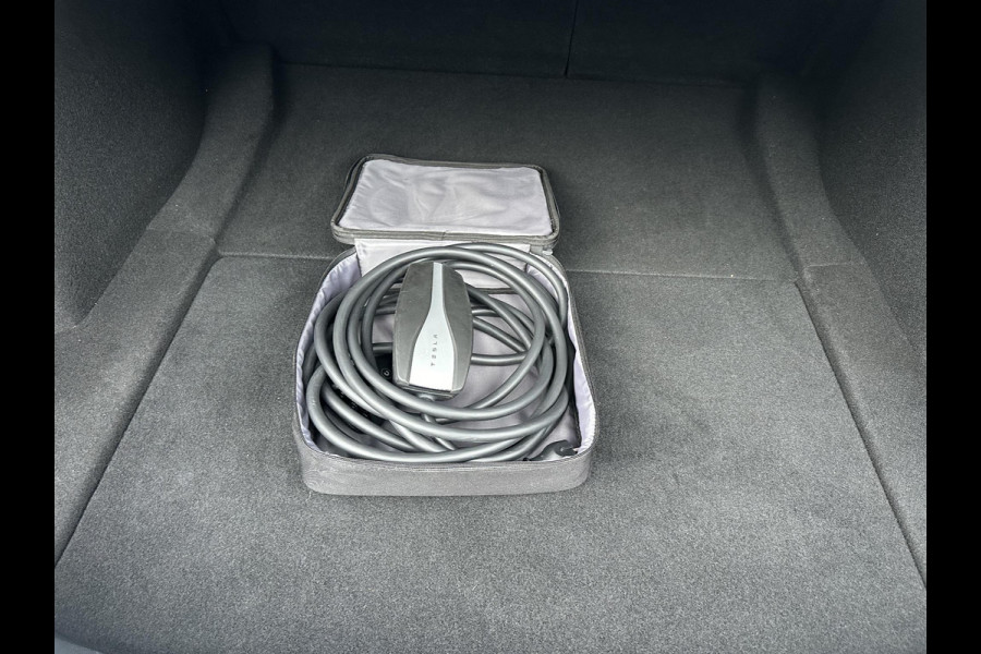 Tesla Model 3 Standard RWD Plus 60 kWh WARMTEPOMP| TESLA GARANTIE VOLLEDIG T/M 06-2027/80.000KM | AANDRIJFLIJN EN ACCU T/M 06-2031/192.000KM| Tesla Model 3 Standard RWD Plus 60 kWh WARMTEPOMP| TESLA GARANTIE VOLLEDIG T/M 06-2027/80.000KM | AANDRIJFLIJN EN ACCU T/M 06-2031/192.000KM|