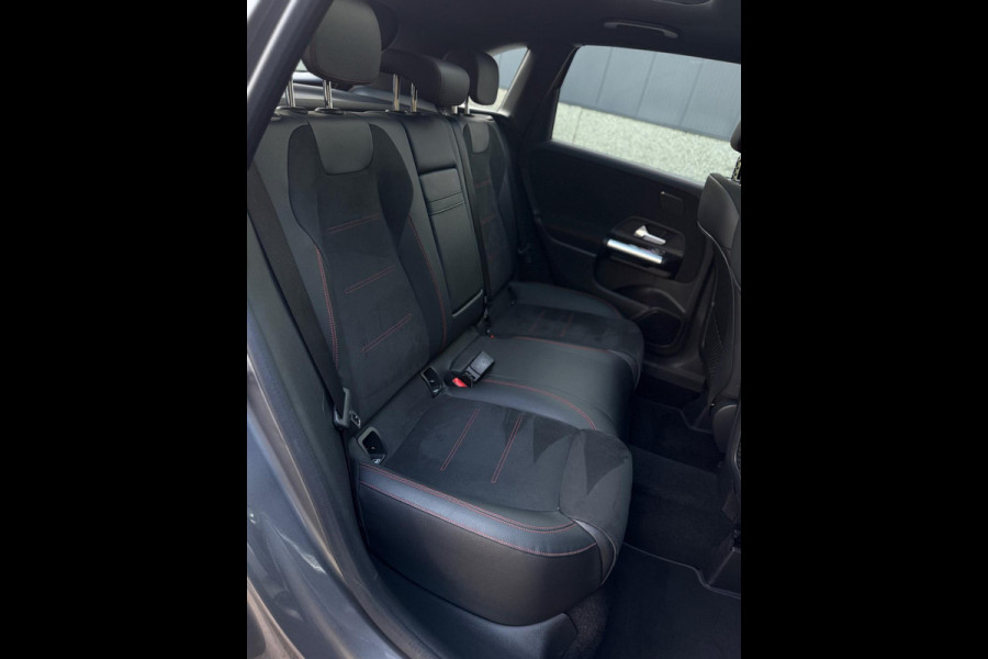 Mercedes-Benz B-Klasse B200 AMG Line Premium Plus