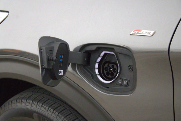 Ford Explorer 3.0 V6 EcoBoost PHEV ST-Line 457pk | Adaptieve Cruise | 2.500kg Trekgewicht | Afneembare Trekhaak | Winterpack | Full Led Ford Explorer 3.0 V6 EcoBoost PHEV ST-Line 457pk | Adaptieve Cruise | 2.500kg Trekgewicht | Afneembare Trekhaak | Winterpack | Full Led