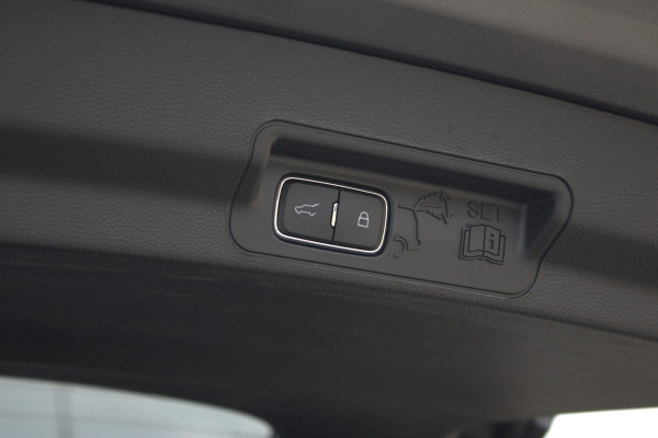 Ford Explorer 3.0 V6 EcoBoost PHEV ST-Line 457pk | Adaptieve Cruise | 2.500kg Trekgewicht | Afneembare Trekhaak | Winterpack | Full Led Ford Explorer 3.0 V6 EcoBoost PHEV ST-Line 457pk | Adaptieve Cruise | 2.500kg Trekgewicht | Afneembare Trekhaak | Winterpack | Full Led