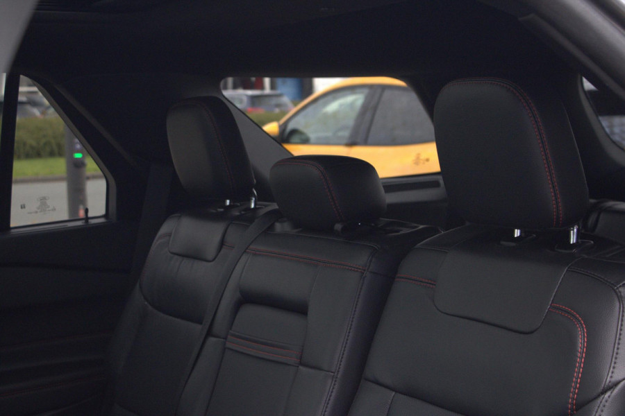 Ford Explorer 3.0 V6 EcoBoost PHEV ST-Line 457pk | Adaptieve Cruise | 2.500kg Trekgewicht | Afneembare Trekhaak | Winterpack | Full Led Ford Explorer 3.0 V6 EcoBoost PHEV ST-Line 457pk | Adaptieve Cruise | 2.500kg Trekgewicht | Afneembare Trekhaak | Winterpack | Full Led