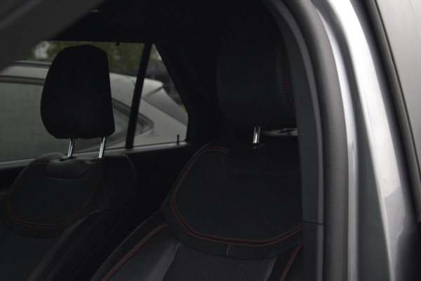 Ford Explorer 3.0 V6 EcoBoost PHEV ST-Line 457pk | Adaptieve Cruise | 2.500kg Trekgewicht | Afneembare Trekhaak | Winterpack | Full Led Ford Explorer 3.0 V6 EcoBoost PHEV ST-Line 457pk | Adaptieve Cruise | 2.500kg Trekgewicht | Afneembare Trekhaak | Winterpack | Full Led