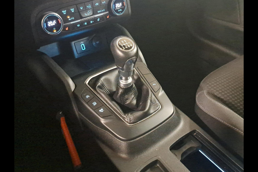 Ford FOCUS Wagon 1.0 EcoBoost Trend Edition Business Incl. Navigatie | Klimaatregeling | Cruise control | Apple Carplay Ford FOCUS Wagon 1.0 EcoBoost Trend Edition Business Incl. Navigatie | Klimaatregeling | Cruise control | Apple Carplay