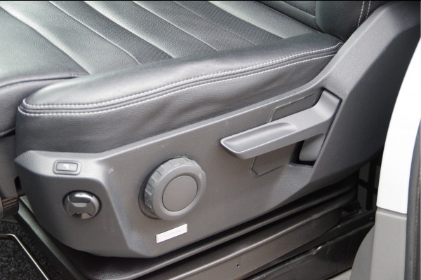 Volkswagen Crafter 35 2.0 TDI L3H2 177PK AUT. LED, TREKHAAK, LEDER, ADAPT. CRUISE, CAMERA, STUUR VERWARMING, VOORRUIT VERWARMING, GLASSLOOK, NL AUT Volkswagen Crafter 35 2.0 TDI L3H2 177PK AUT. LED, TREKHAAK, LEDER, ADAPT. CRUISE, CAMERA, STUUR VERWARMING, VOORRUIT VERWARMING, GLASSLOOK, NL AUT