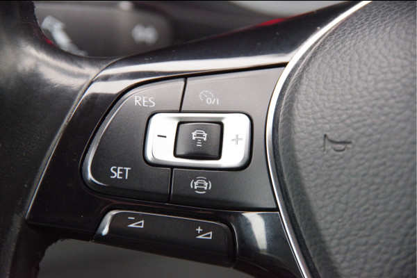 Volkswagen Crafter 35 2.0 TDI L3H2 177PK AUT. LED, TREKHAAK, LEDER, ADAPT. CRUISE, CAMERA, STUUR VERWARMING, VOORRUIT VERWARMING, GLASSLOOK, NL AUT Volkswagen Crafter 35 2.0 TDI L3H2 177PK AUT. LED, TREKHAAK, LEDER, ADAPT. CRUISE, CAMERA, STUUR VERWARMING, VOORRUIT VERWARMING, GLASSLOOK, NL AUT