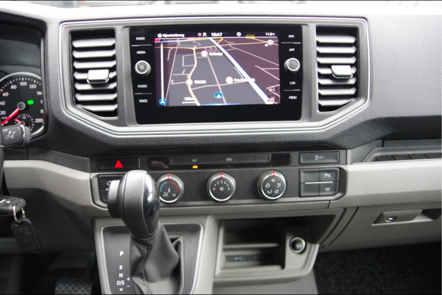 Volkswagen Crafter 35 2.0 TDI L3H2 177PK AUT. LED, TREKHAAK, LEDER, ADAPT. CRUISE, CAMERA, STUUR VERWARMING, VOORRUIT VERWARMING, GLASSLOOK, NL AUT Volkswagen Crafter 35 2.0 TDI L3H2 177PK AUT. LED, TREKHAAK, LEDER, ADAPT. CRUISE, CAMERA, STUUR VERWARMING, VOORRUIT VERWARMING, GLASSLOOK, NL AUT