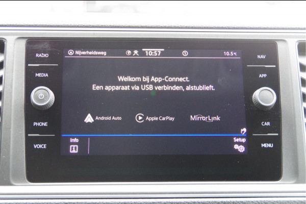 Volkswagen Crafter 35 2.0 TDI L3H2 177PK AUT. LED, TREKHAAK, LEDER, ADAPT. CRUISE, CAMERA, STUUR VERWARMING, VOORRUIT VERWARMING, GLASSLOOK, NL AUT Volkswagen Crafter 35 2.0 TDI L3H2 177PK AUT. LED, TREKHAAK, LEDER, ADAPT. CRUISE, CAMERA, STUUR VERWARMING, VOORRUIT VERWARMING, GLASSLOOK, NL AUT